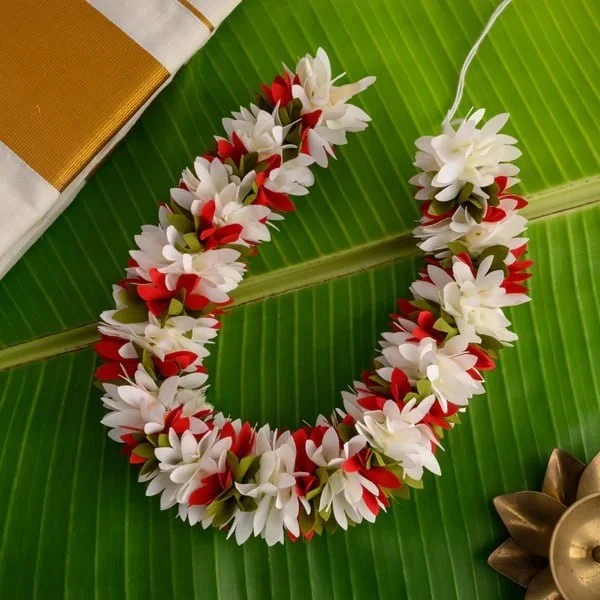 Reusable 16 Inches Pichi Poo Flower String - Red Kadhambam